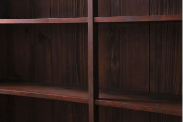 アンティーク家具　和製アンティーク　ヒノキ材　当時物の色ガラスとダイヤガラスを取り入れた大正ロマン香る戸棚(飾り棚、サイドボード)