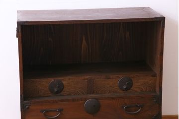 アンティーク家具　和製アンティーク　前面ケヤキ材　味わいのある趣が和の雰囲気を引き立てる帳場箪笥(収納棚、キャビネット)