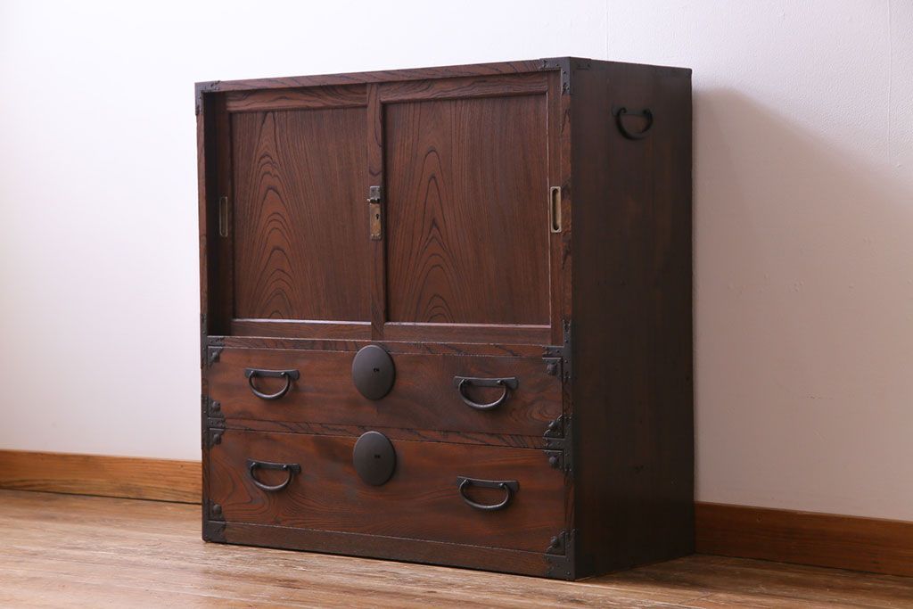 アンティーク家具　和製アンティーク　前面ケヤキ材　味わいのある趣が和の雰囲気を引き立てる帳場箪笥(収納棚、キャビネット)