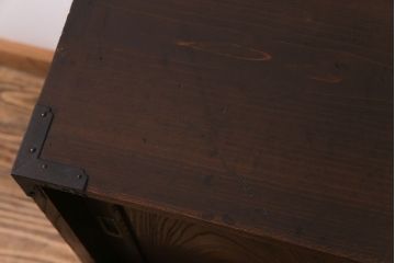 アンティーク家具　和製アンティーク　前面ケヤキ材　味わいのある趣が和の雰囲気を引き立てる帳場箪笥(収納棚、キャビネット)