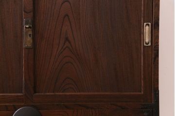 アンティーク家具　和製アンティーク　前面ケヤキ材　味わいのある趣が和の雰囲気を引き立てる帳場箪笥(収納棚、キャビネット)