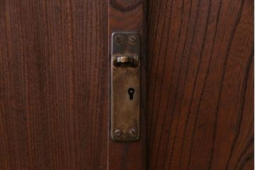 アンティーク家具　和製アンティーク　前面ケヤキ材　味わいのある趣が和の雰囲気を引き立てる帳場箪笥(収納棚、キャビネット)