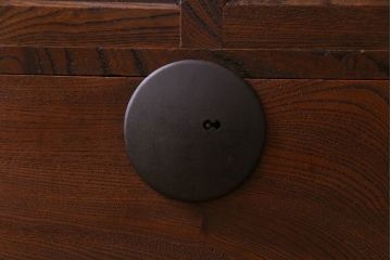 アンティーク家具　和製アンティーク　前面ケヤキ材　味わいのある趣が和の雰囲気を引き立てる帳場箪笥(収納棚、キャビネット)