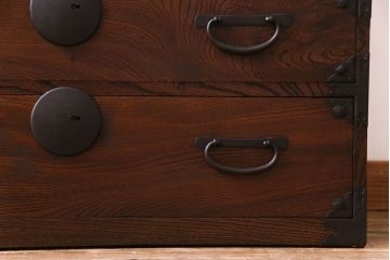 アンティーク家具　和製アンティーク　前面ケヤキ材　味わいのある趣が和の雰囲気を引き立てる帳場箪笥(収納棚、キャビネット)