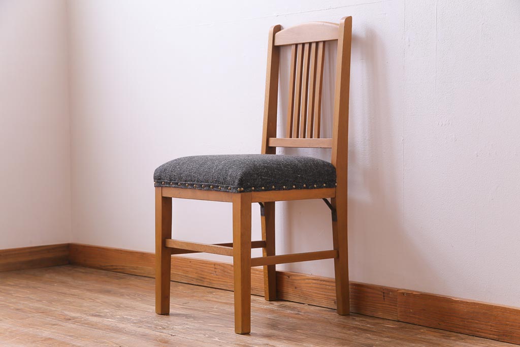 レトロ家具　昭和レトロ　懐かしさと温もり溢れるブナ材のチェア(ダイニングチェア、椅子)