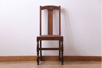 アンティーク家具　イギリスアンティーク　オーク材　細かな彫りとシンプルな形のチェア(ダイニングチェア、椅子)