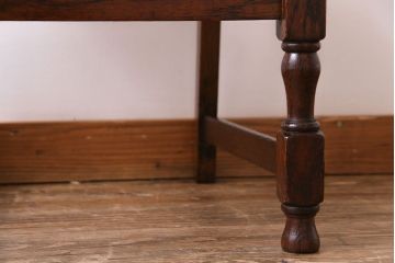 アンティーク家具　イギリスアンティーク　オーク材　細かな彫りとシンプルな形のチェア(ダイニングチェア、椅子)