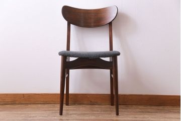 ヴィンテージ家具　北欧ビンテージ　チーク材　なめらかな形がおしゃれなダイニングチェア(ワークチェア、椅子)(1)