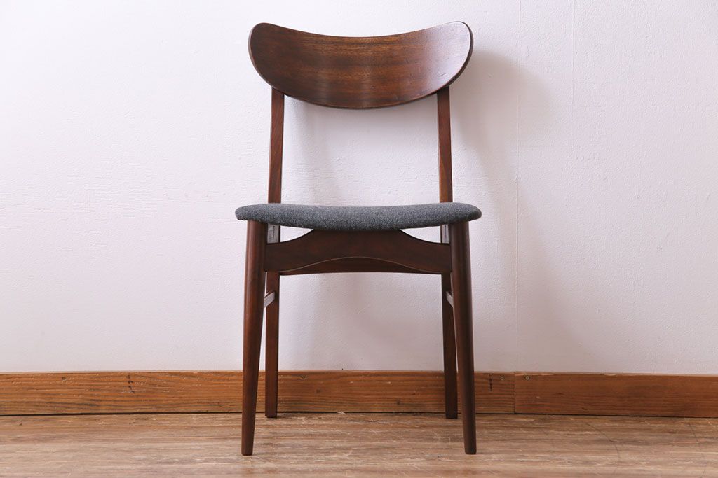 ヴィンテージ家具　北欧ビンテージ　チーク材　なめらかな形がおしゃれなダイニングチェア(ワークチェア、椅子)(2)