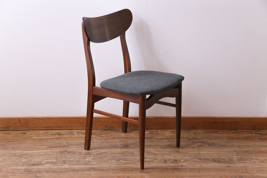 ヴィンテージ家具　北欧ビンテージ　チーク材　なめらかな形がおしゃれなダイニングチェア(ワークチェア、椅子)(2)