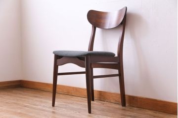 ヴィンテージ家具　北欧ビンテージ　チーク材　なめらかな形がおしゃれなダイニングチェア(ワークチェア、椅子)(2)