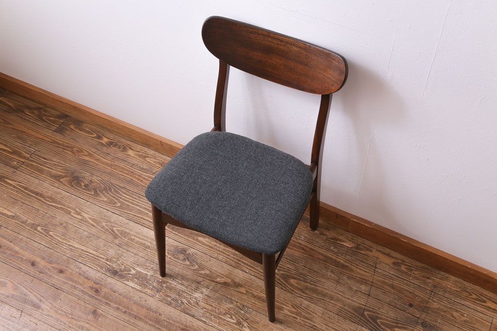 ヴィンテージ家具　北欧ビンテージ　チーク材　なめらかな形がおしゃれなダイニングチェア(ワークチェア、椅子)(2)
