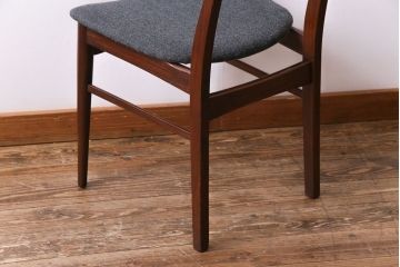 ヴィンテージ家具　北欧ビンテージ　チーク材　なめらかな形がおしゃれなダイニングチェア(ワークチェア、椅子)(2)