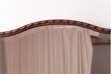 アンティーク雑貨　イギリスビンテージ　個性的なシルエットがおしゃれな壁掛けミラー(鏡)