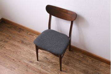 ヴィンテージ家具　北欧ビンテージ　チーク材　なめらかな形がおしゃれなダイニングチェア(ワークチェア、椅子)(3)