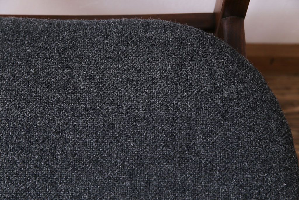 ヴィンテージ家具　北欧ビンテージ　チーク材　なめらかな形がおしゃれなダイニングチェア(ワークチェア、椅子)(3)