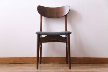 ヴィンテージ家具　北欧ビンテージ　チーク材　なめらかな形がおしゃれなダイニングチェア(ワークチェア、椅子)