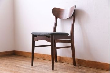 ヴィンテージ家具　北欧ビンテージ　チーク材　なめらかな形がおしゃれなダイニングチェア(ワークチェア、椅子)
