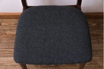 ヴィンテージ家具　北欧ビンテージ　チーク材　なめらかな形がおしゃれなダイニングチェア(ワークチェア、椅子)