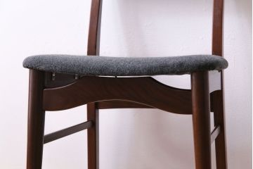 ヴィンテージ家具　北欧ビンテージ　チーク材　なめらかな形がおしゃれなダイニングチェア(ワークチェア、椅子)