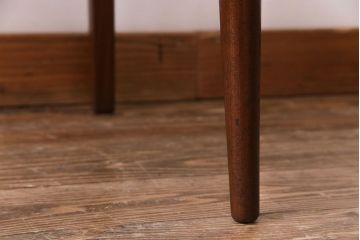 ヴィンテージ家具　北欧ビンテージ　チーク材　なめらかな形がおしゃれなダイニングチェア(ワークチェア、椅子)