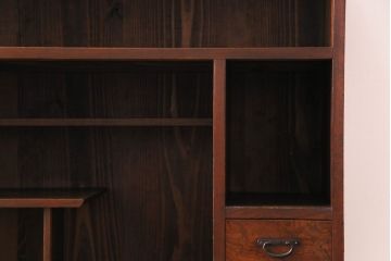 【I様ご成約分】和製アンティーク　前面ケヤキ材　懐かしさのあるデザインの小振りな茶箪笥(収納棚、戸棚、引き出し)