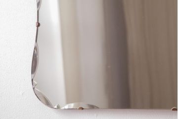 アンティーク雑貨　イギリスビンテージ　個性的なデザインがお洒落なウォールミラー(鏡)