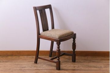 アンティーク家具　イギリスアンティーク　オーク材　品格漂うクラシカルなチェア(ダイニングチェア、椅子)