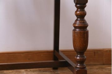 アンティーク家具　イギリスアンティーク　オーク材　品格漂うクラシカルなチェア(ダイニングチェア、椅子)