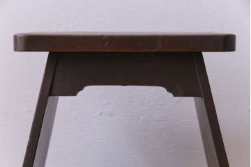 アンティーク雑貨　昭和レトロ　栓材　素朴なレトロ感が漂う踏み台(花台、飾り台)