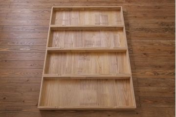 極美品　手打ち金具　厚みのある漆塗りが美しい観音開き戸付き仙台箪笥(衣装箪笥、和タンス)