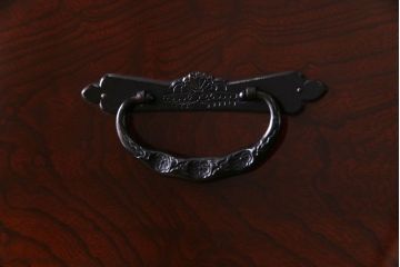 極美品　和製アンティーク　仙台箪笥　味わいのある美しい漆塗りの重ね箪笥(衣装箪笥、和タンス、チェスト)