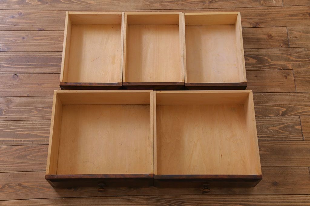 中古　北海道民芸家具　深い色味が魅力的なチェスト(整理箪笥、引き出し)(定価約24万円)