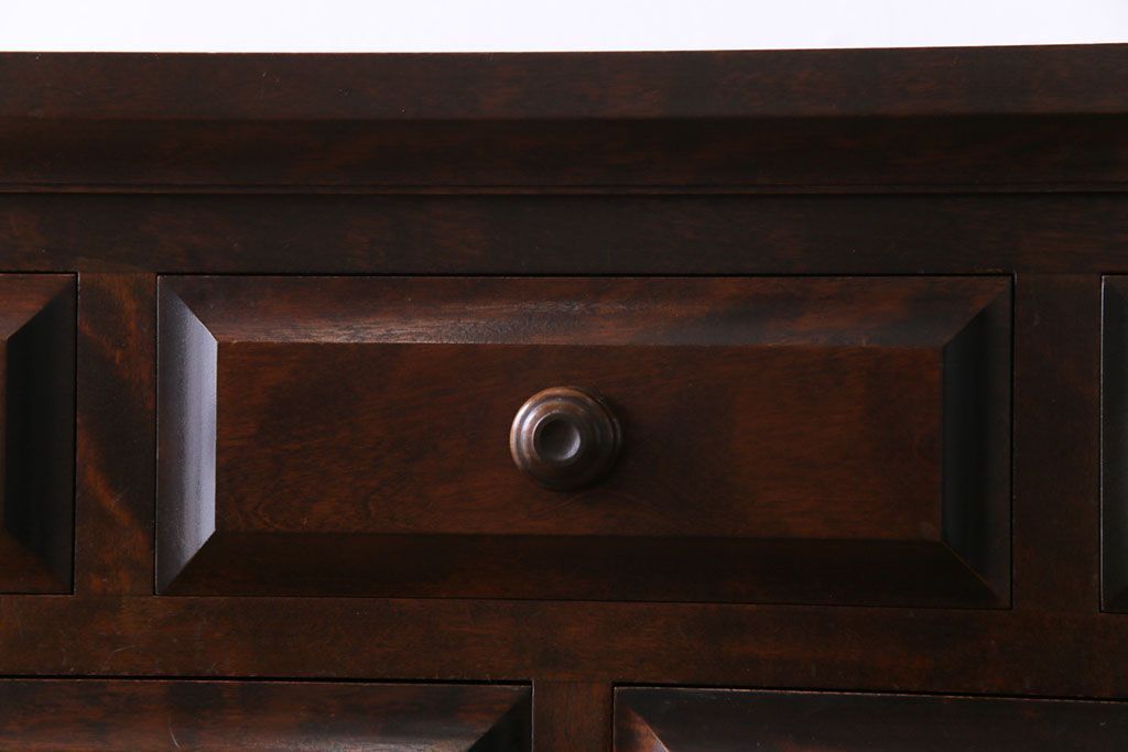 中古　北海道民芸家具　深い色味が魅力的なチェスト(整理箪笥、引き出し)(定価約24万円)