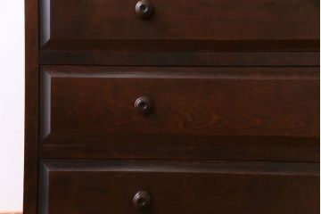 中古　北海道民芸家具　深い色味が魅力的なチェスト(整理箪笥、引き出し)(定価約24万円)