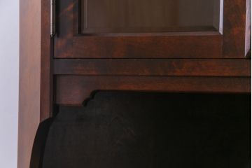 中古　北海道民芸家具　#145　和洋どちらの空間にも馴染むシックな隅棚(コーナーキャビネット、飾り棚)