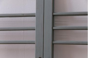 ペイント家具　モールガラス入り!淡い色味がおしゃれなガラス戸(窓、引き戸、建具)2枚組