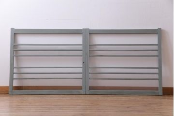 ペイント家具　モールガラス入り!淡い色味がおしゃれなガラス戸(窓、引き戸、建具)2枚組