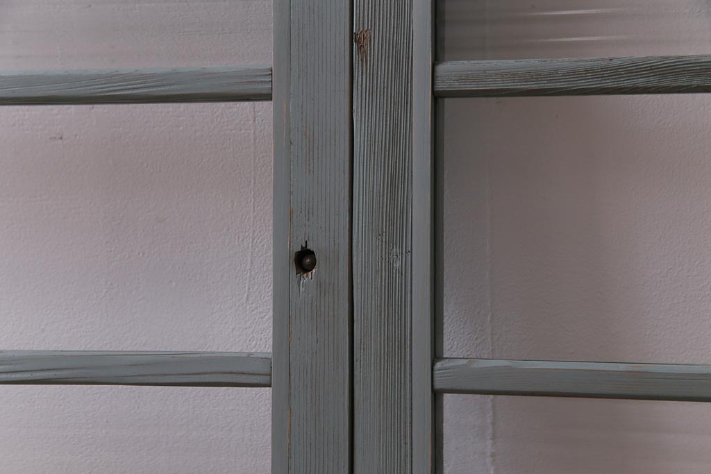 ペイント家具　モールガラス入り!淡い色味がおしゃれなガラス戸(窓、引き戸、建具)2枚組