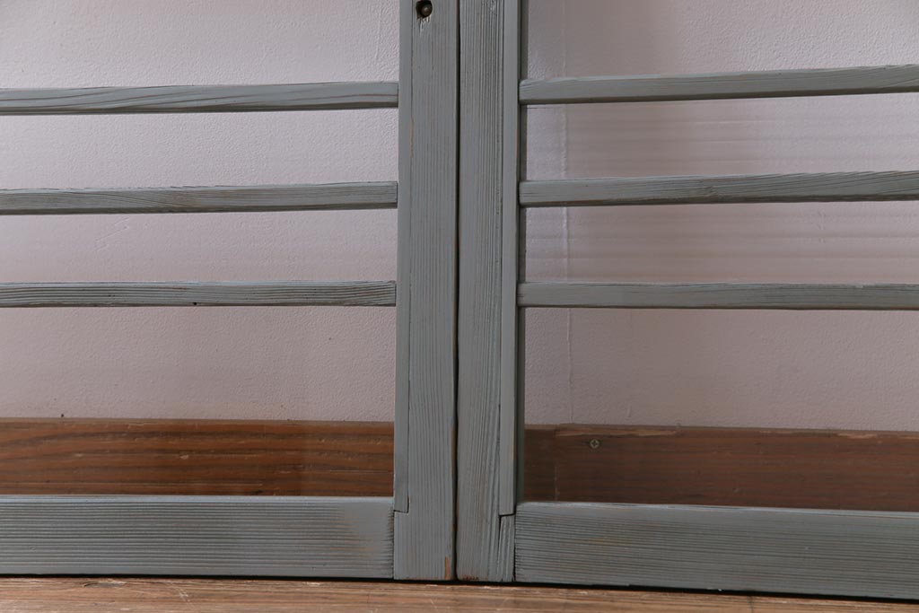 ペイント家具　モールガラス入り!淡い色味がおしゃれなガラス戸(窓、引き戸、建具)2枚組