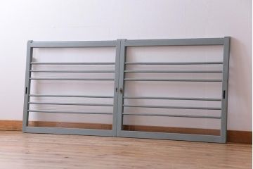 ペイント家具　モールガラス入り!淡い色味がおしゃれなガラス戸(窓、引き戸、建具)2枚組