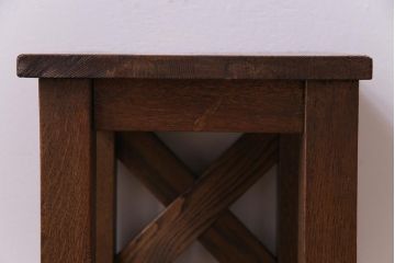 レトロ家具　昭和レトロ　ナラ材　飾り気の無い素朴さが魅力の学校スツール(角スツール、花台)(3)