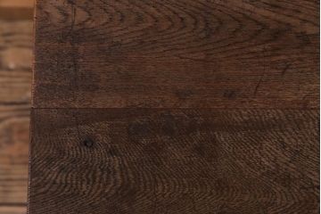 レトロ家具　昭和レトロ　懐かしさと温もり溢れるナラ材製の学校スツール(角スツール、花台)(1)