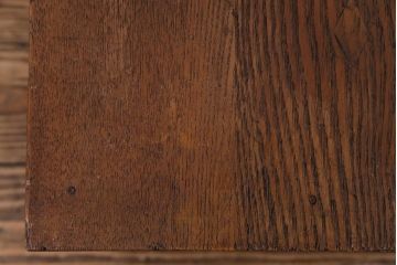 レトロ家具　昭和レトロ　懐かしさと温もり溢れるナラ材製の学校スツール(角スツール、花台)(2)