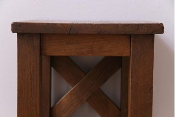 レトロ家具　昭和レトロ　懐かしさと温もり溢れるナラ材製の学校スツール(角スツール、花台)(2)