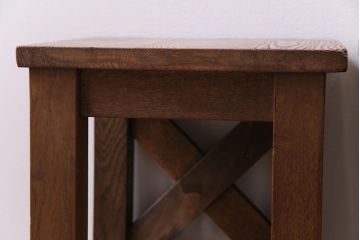 レトロ家具　昭和レトロ　懐かしさと温もり溢れるナラ材製の学校スツール2脚セット(角スツール、花台)(2)