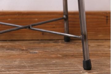 ラフジュ工房オリジナル　コンパクトで可愛らしいスツール(鉄脚チェア、椅子)(3)