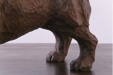 アンティーク雑貨　ビンテージ　日本製　ユニークな存在感を放つ木彫りのブルドッグ(置物、ディスプレイ)