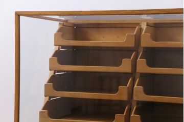 アンティーク家具　イギリスアンティーク　オーク材製　お洒落な存在感を放つシャツケース(ガラスケース、ショーケース)