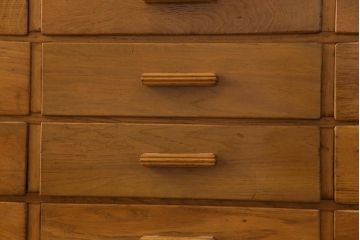 アンティーク家具　イギリスアンティーク　オーク材製　お洒落な存在感を放つシャツケース(ガラスケース、ショーケース)